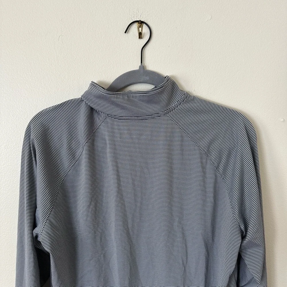 Men's Under Armour Medium Black and White Thin Quarter Zip